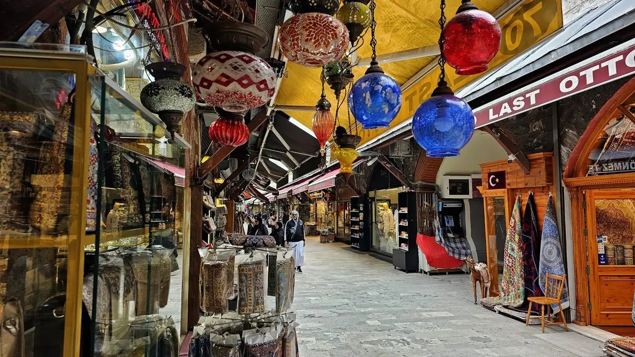 🛍️ 아라스타 바자르